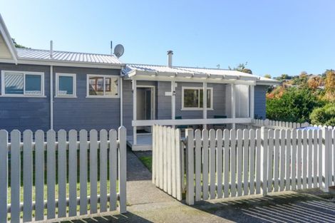 Photo of property in 4 Toop Street, Havelock North, 4130