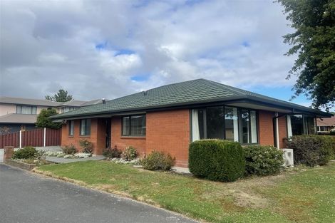 Photo of property in 30 Villa Grove, Ilam, Christchurch, 8041