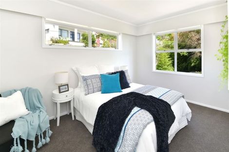 Photo of property in 252 Whangaparaoa Road, Red Beach, 0932