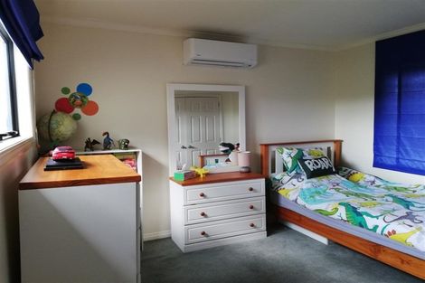 Photo of property in 19 Virginia Street, Henderson, Auckland, 0612