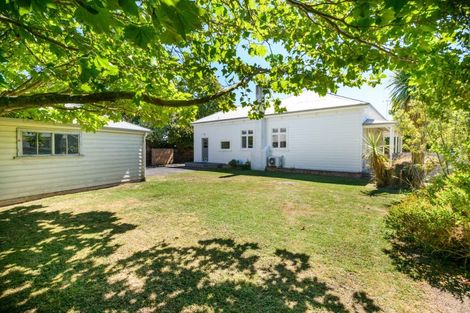 Photo of property in 31 Dunk Place, Milson, Palmerston North, 4414