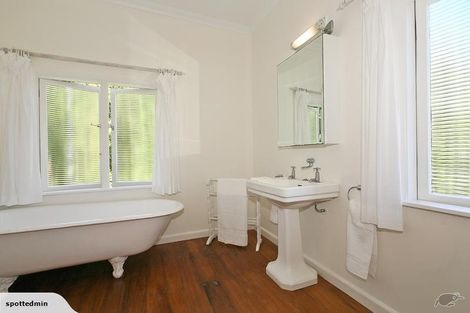 Photo of property in 12 Mahoe Street, Eastbourne, Lower Hutt, 5013