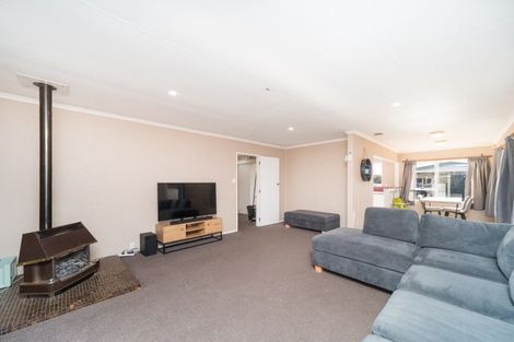 Photo of property in 11 Paradise Place, Milson, Palmerston North, 4414