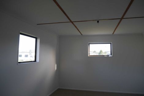 Photo of property in 13 Reeves Street, Waikanae Beach, Waikanae, 5036