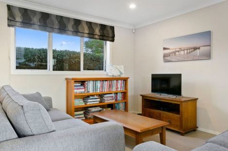 Photo of property in 23 Lilac Close, Cambridge, 3434