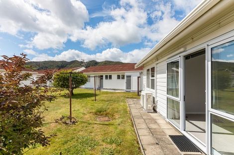 Photo of property in 1/1079 High Street, Taita, Lower Hutt, 5011