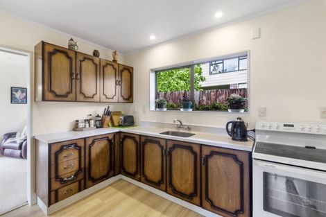 Photo of property in 2/963 Beach Road, Torbay, Auckland, 0630