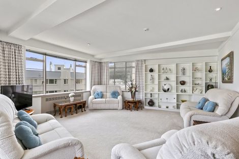Photo of property in Wharenui Apartments, 274 Oriental Parade, Oriental Bay, Wellington, 6011