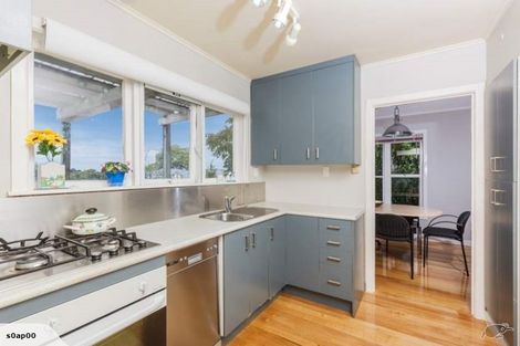 Photo of property in 20a Corunna Road, Milford, Auckland, 0620