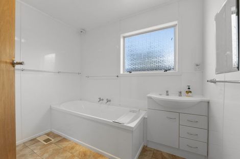 Photo of property in 2319 Mountain Road, Tariki, Inglewood, 4390