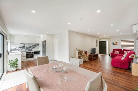 Photo of property in 11d Kimdale Place, Totara Heights, Auckland, 2105