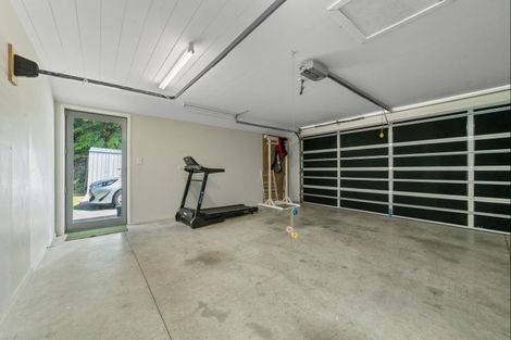 Photo of property in 15a Frederick Place, Whalers Gate, New Plymouth, 4310