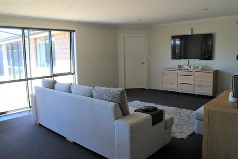 Photo of property in 27 Tallentire Crescent, Huntington, Hamilton, 3210