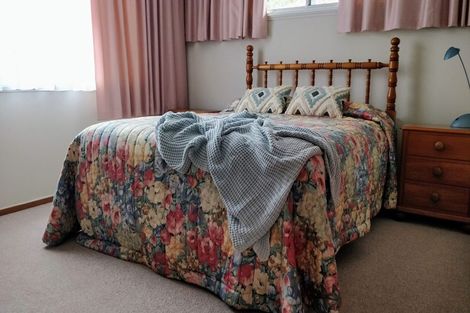 Photo of property in 51 Holdsworth Avenue, Trentham, Upper Hutt, 5018