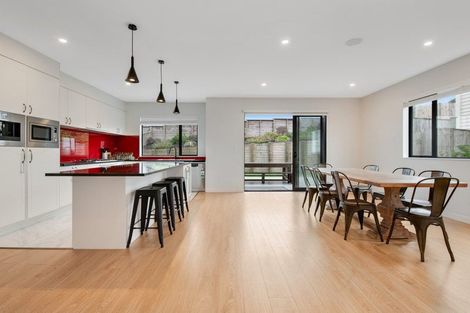 Photo of property in 7 Manawanui Way, Orewa, 0931