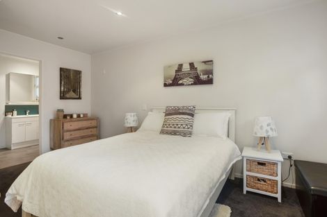 Photo of property in 44 Line Road, Glen Innes, Auckland, 1072