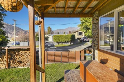 Photo of property in 34 Devon Street, Arrowtown, 9302