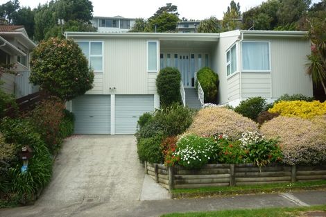 Photo of property in 11 Ayton Drive, Whitby, Porirua, 5024