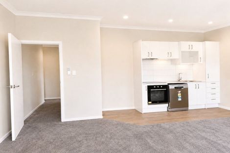 Photo of property in 10/19 Collins Avenue, Tawa, Wellington, 5028