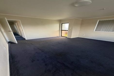 Photo of property in 16 Antalya Place, Manurewa, Auckland, 2102