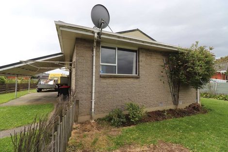 Photo of property in 15 Argyle Street, Kew, Invercargill, 9812