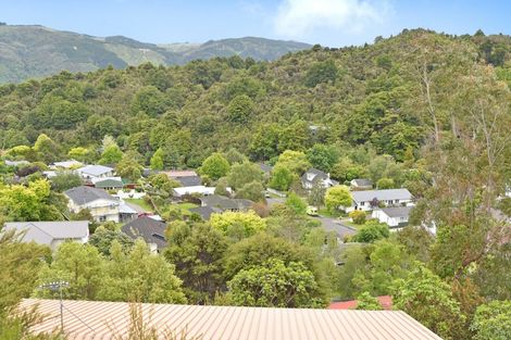 Photo of property in 12 Hobbit Lane, Pinehaven, Upper Hutt, 5371