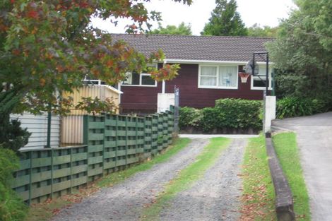 Photo of property in 25 Castleford Street, Green Bay, Auckland, 0604