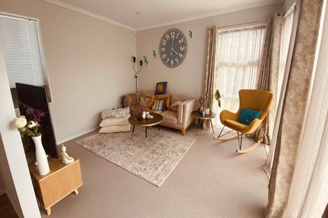 Photo of property in 20 Samuel Cassidy Avenue, Swanson, Auckland, 0614