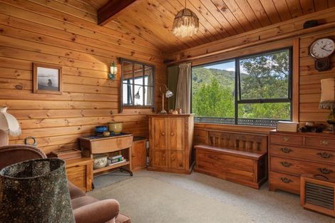 Photo of property in 15 Webster Place, Picton, 7220