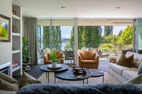 Photo of property in 10 Tapley Paddock, Wanaka, 9305