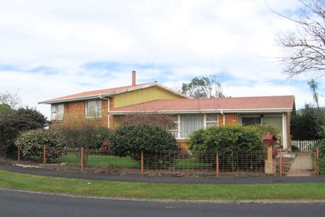 Photo of property in 1 Larnach Street, St Andrews, Hamilton, 3200
