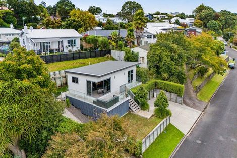 Photo of property in 1a Gordon Street, Glen Avon, New Plymouth, 4312