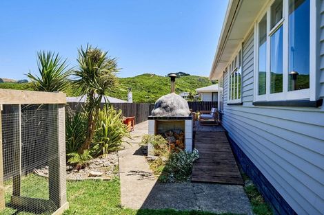Photo of property in 49a Piko Street, Titahi Bay, Porirua, 5022