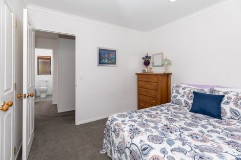 Photo of property in 14 Limousin Place, Grandview Heights, Hamilton, 3200