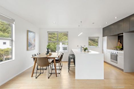 Photo of property in 65 Saddleback Grove, Karori, Wellington, 6012