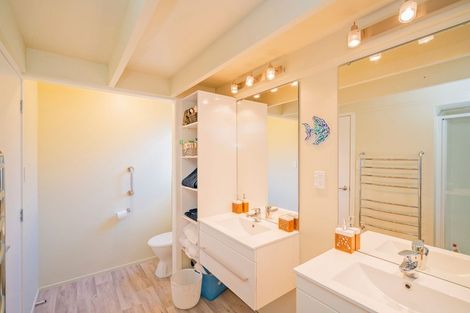 Photo of property in 203 Cook Drive, Whitianga, 3510