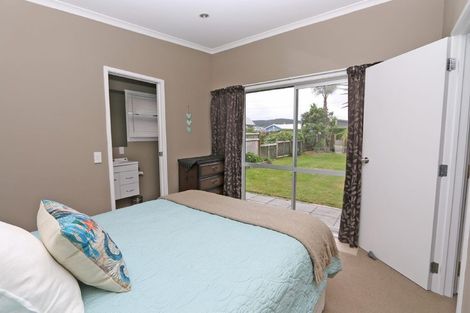 Photo of property in 223a Ocean Road, Whangamata, 3620