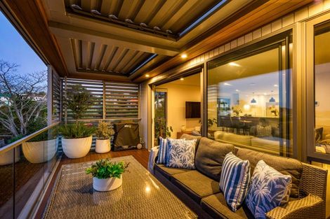 Photo of property in 1 Newhaven Terrace, Mairangi Bay, Auckland, 0630