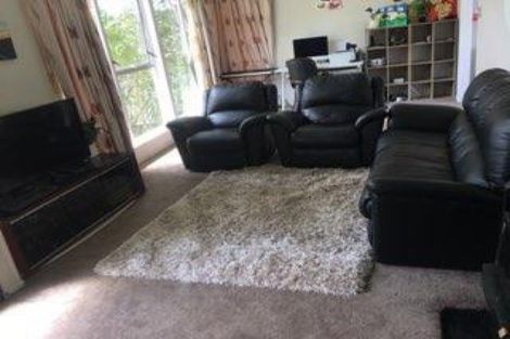 Photo of property in 16 Orton Street, Glenfield, Auckland, 0627