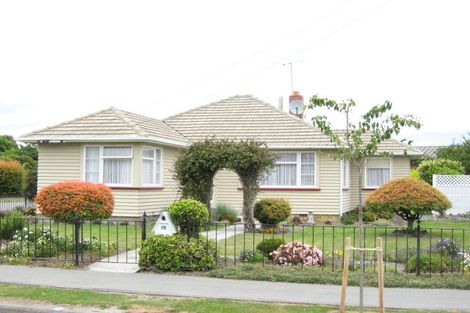 Photo of property in 15 Greendale Avenue Avonhead Christchurch City