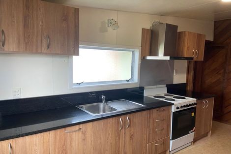 Photo of property in 492 Blockhouse Bay Road, Blockhouse Bay, Auckland, 0600