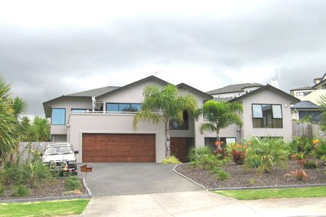Photo of property in 58 Hogarth Rise, West Harbour, Auckland, 0618