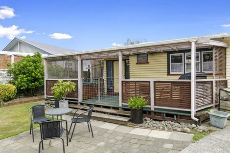 Photo of property in 5 Moana Grove, Waiwhetu, Lower Hutt, 5010