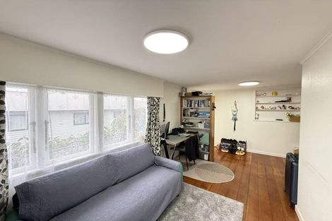 Photo of property in 8 Nikau Street, New Lynn, Auckland, 0600