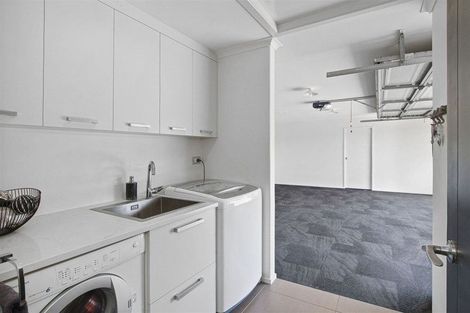 Photo of property in 8 Millbrook Drive, Waiuku, 2683