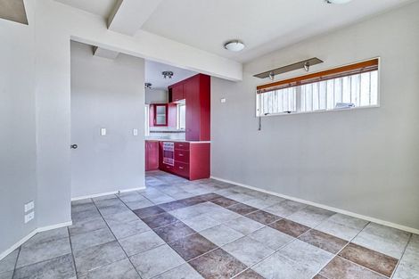 Photo of property in 46 Farquhar Road, Glendene, Auckland, 0602