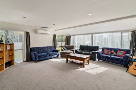 Photo of property in 4 Tirita Street, Kawaha Point, Rotorua, 3010