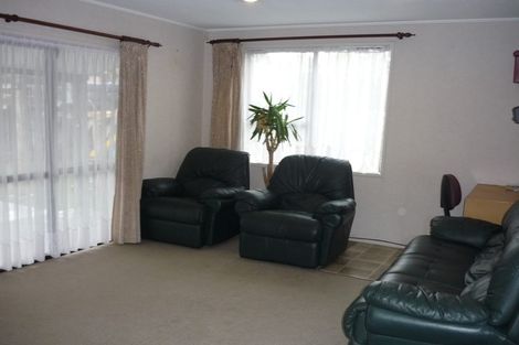 Photo of property in 2 Glucina Place, Glen Eden, Auckland, 0602