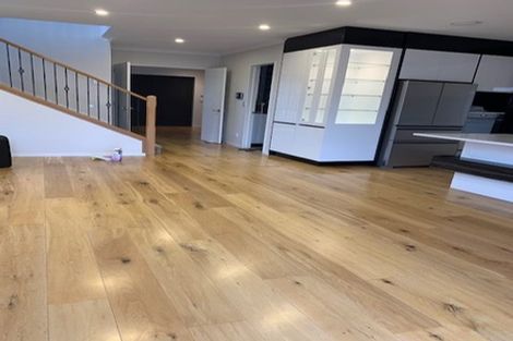 Photo of property in 17 Casheltown Way, Flat Bush, Auckland, 2019