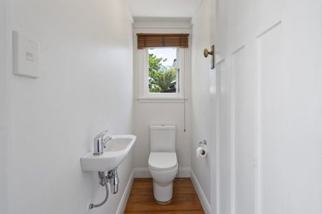 Photo of property in 27 Stanley Avenue, Palmerston North, 4414